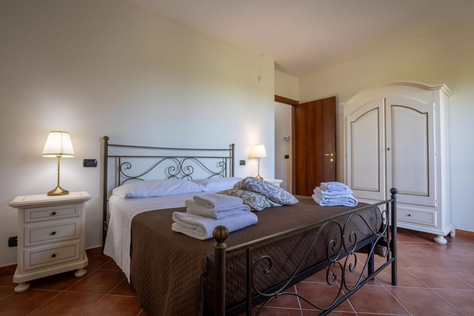 Bed, Photo of the whole room, Bedroom, towels, wardrobe