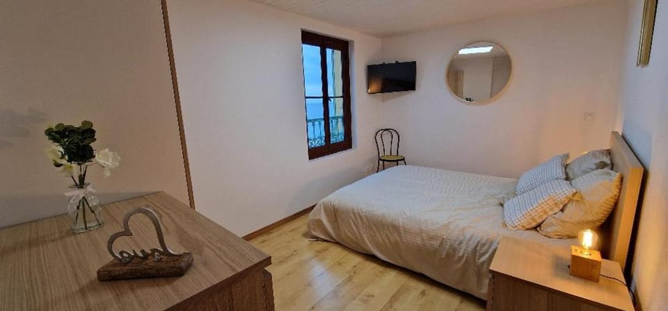 4P vue mer et montagne Apartment in Menton
