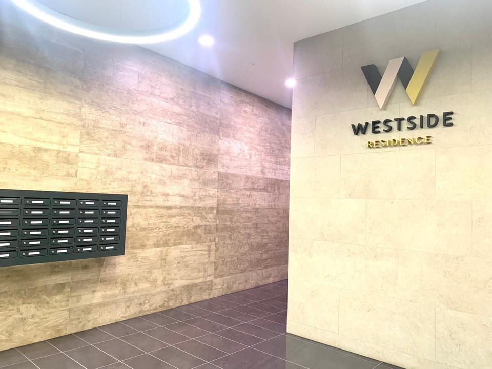 Westside Residence apartment - modern & peaceful - FREE GARAGE! Apartment in Budapest