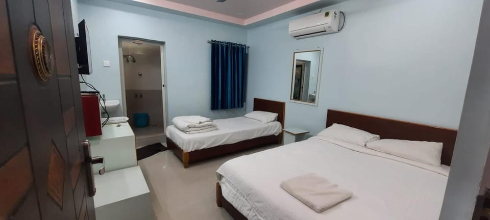Bed, Photo of the whole room