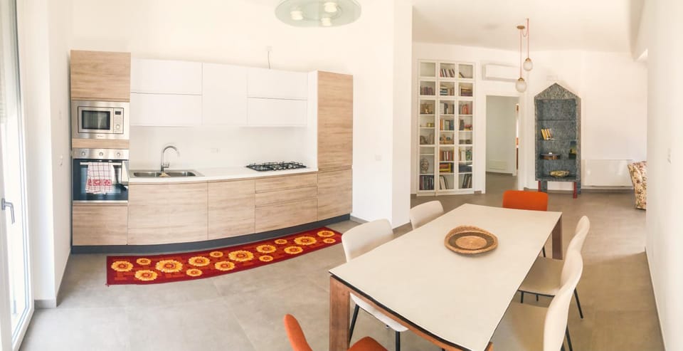 Kitchen or kitchenette, Kitchen or kitchenette, Dining area, minibar, pet friendly