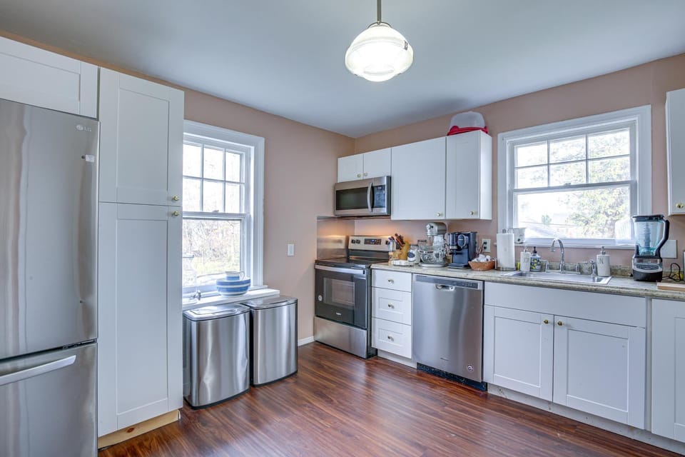Historic Poughkeepsie Home Near Arlington & Vassar House in Poughkeepsie