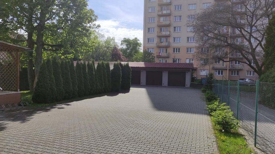 Garden, Parking
