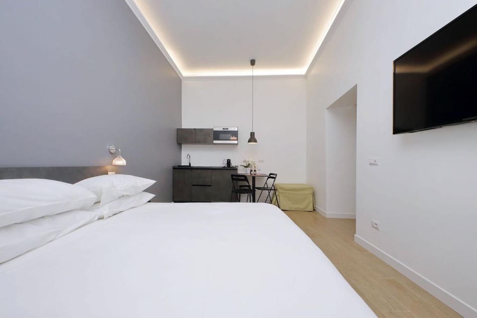 Bed, TV and multimedia, Kitchen or kitchenette, Photo of the whole room, Bedroom, hair dresser, minibar