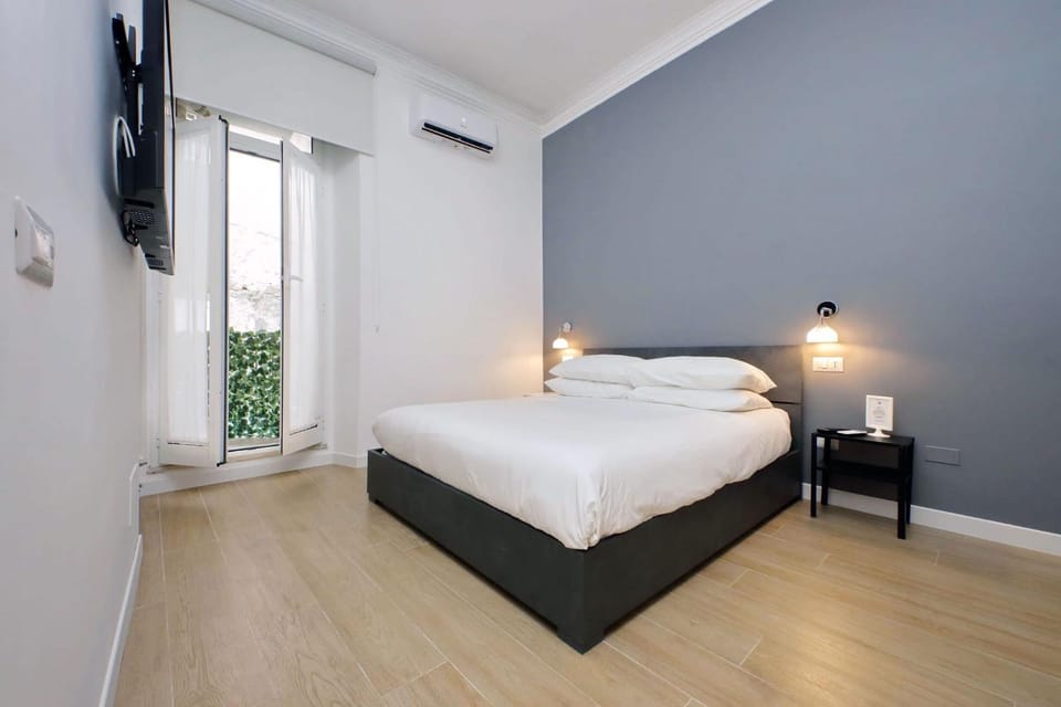 Bed, TV and multimedia, Photo of the whole room, Bedroom, air conditioner