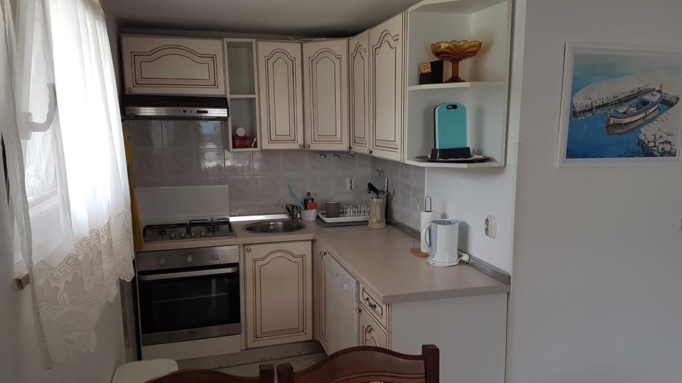 Coffee/tea facilities, Kitchen or kitchenette, Dining area, dishwasher, minibar, pet friendly, stove, toaster