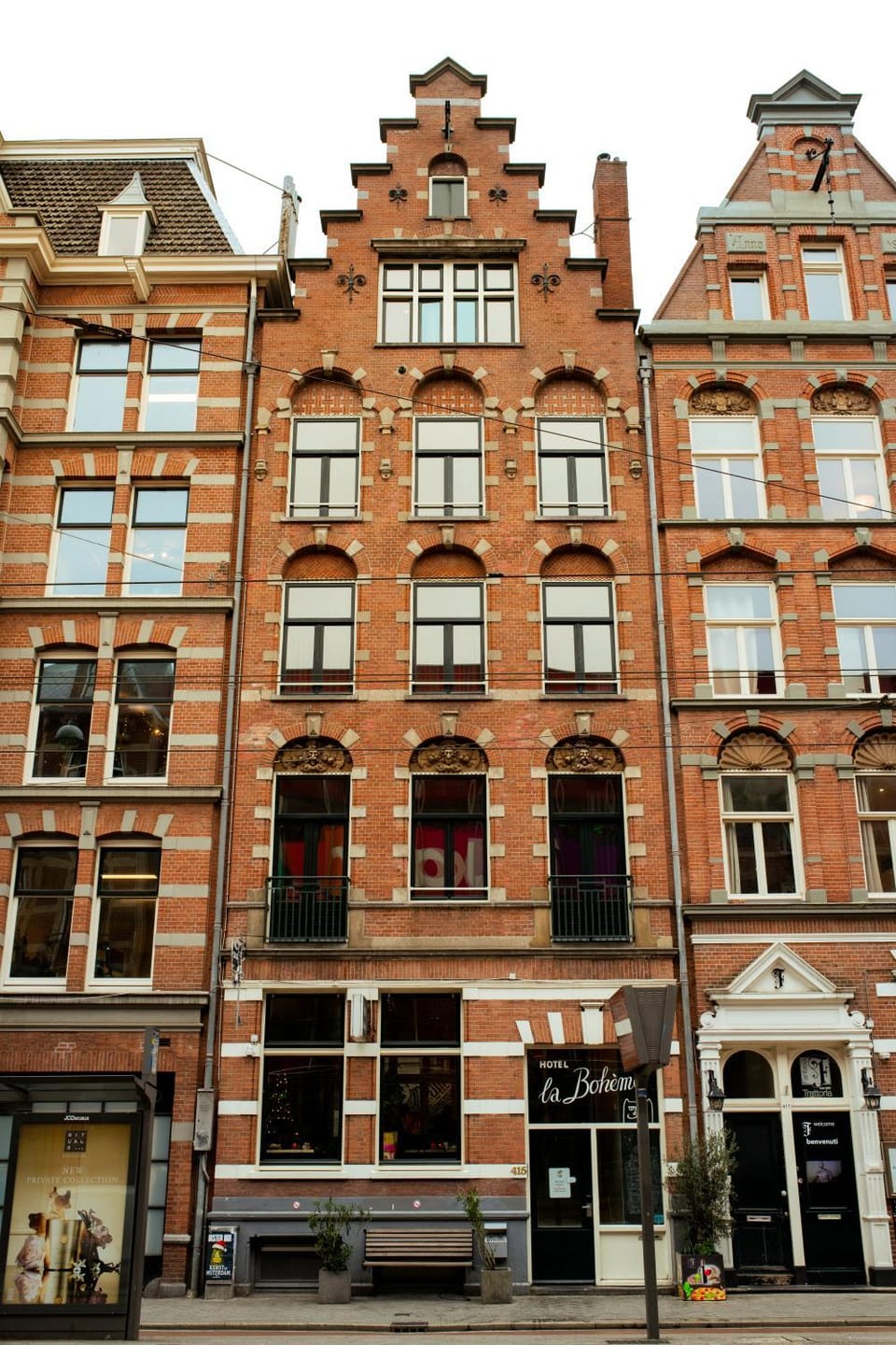 Facade/entrance