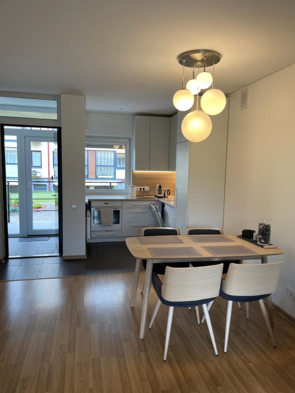 Kitchen or kitchenette, Dining area, pet friendly