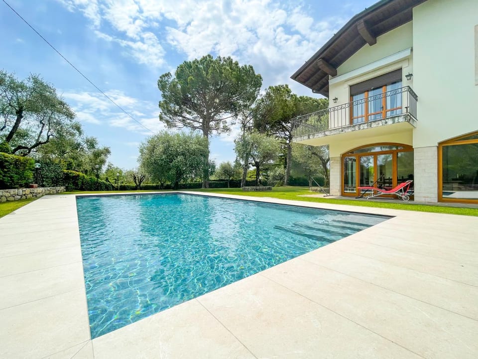 Garden, Swimming pool, sunbed