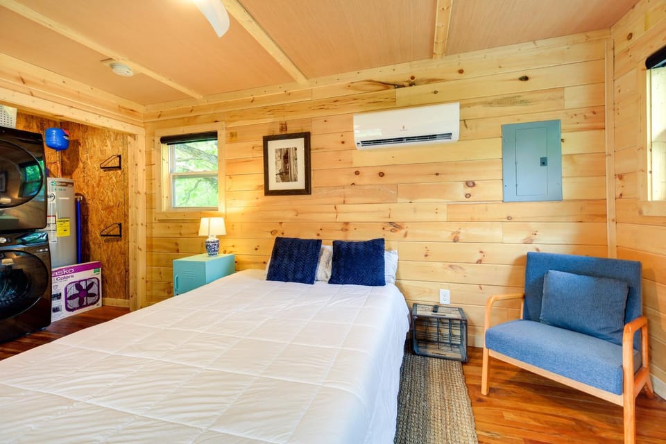 Cozy Hiker's Hideaway: Steps From Creeper Trail! Apartment in Damascus