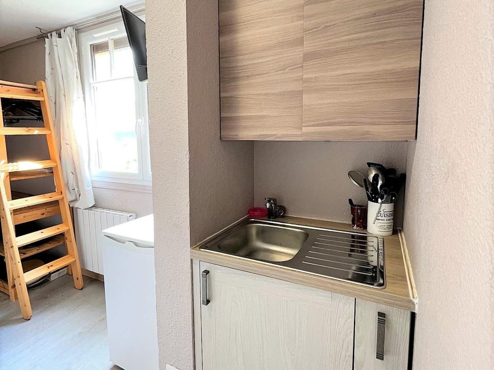 Studio au pied des pistes - 2 pers. - FR-1-267-251 Apartment in Villarembert