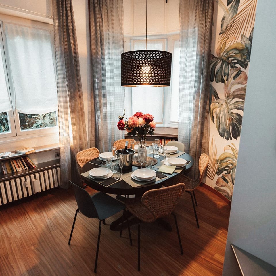 Living room, Dining area
