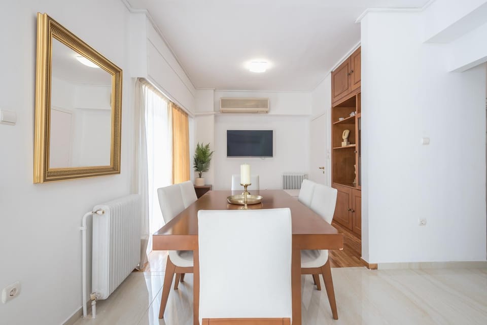 Athens Del Sol Suite Apartment in Athens