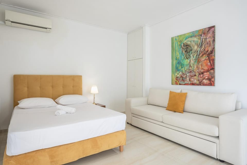 Athens Del Sol Suite Apartment in Athens