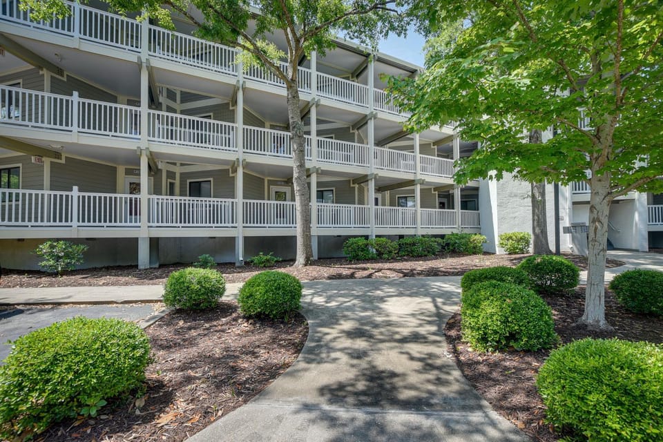 Serene Myrtle Beach Condo w/ Resort Amenities! House in Briarcliffe Acres