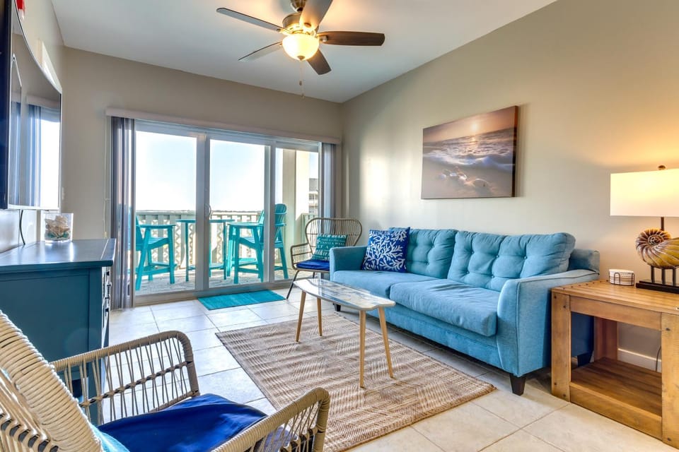 Bayfront Pensacola Beach Condo w/ Pool & Elevator House in Pensacola Beach
