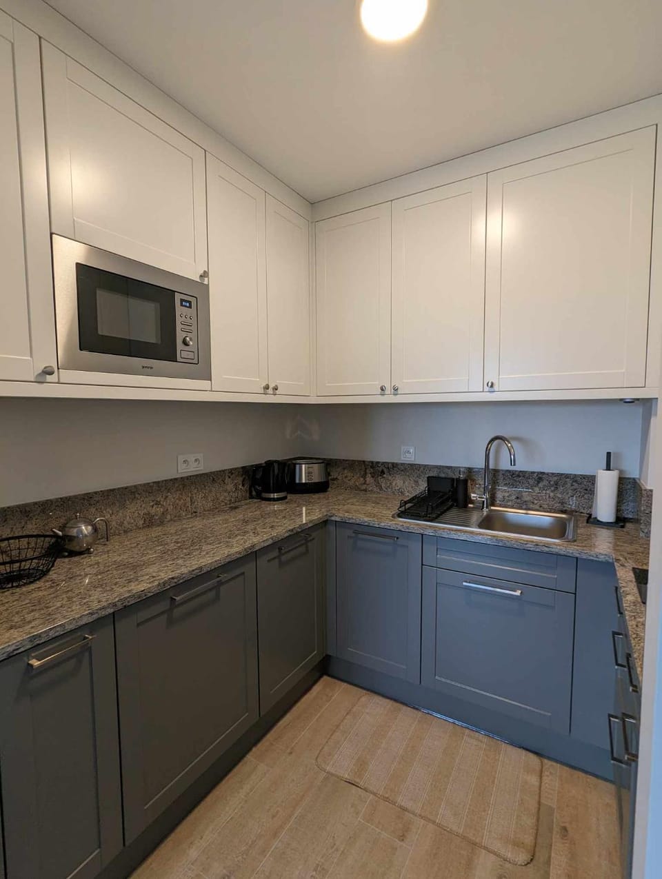 Kitchen or kitchenette, dishwasher, minibar, stove, toaster