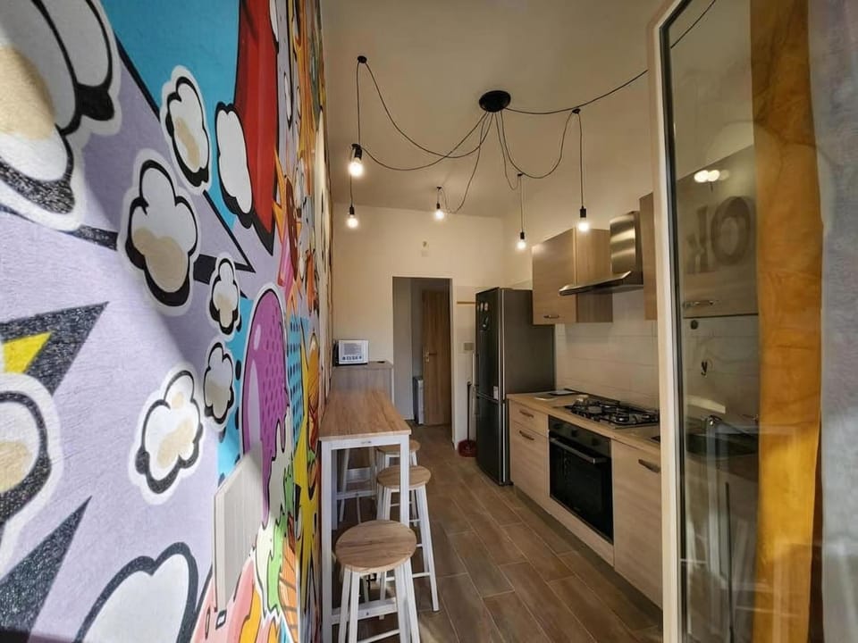Kitchen or kitchenette, dishwasher, minibar, stove