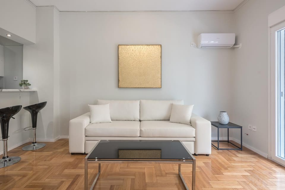 Victoria Divas Paradise Suite Apartment in Athens