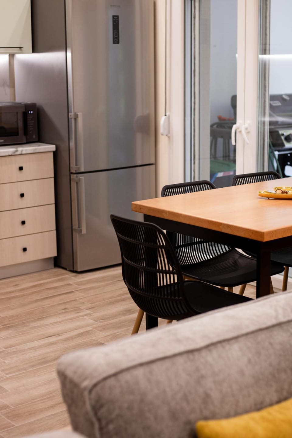 Kitchen or kitchenette, Dining area