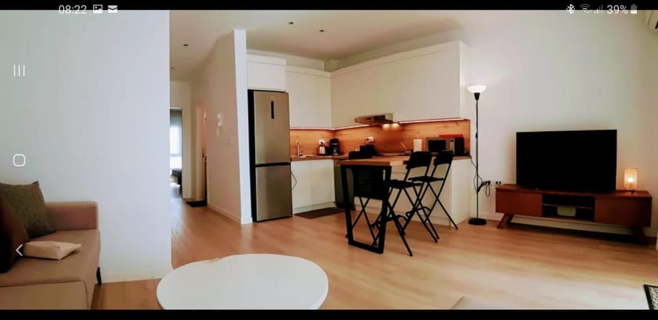 TV and multimedia, Kitchen or kitchenette, Living room, Seating area, Dining area, minibar, oven, pet friendly, stove