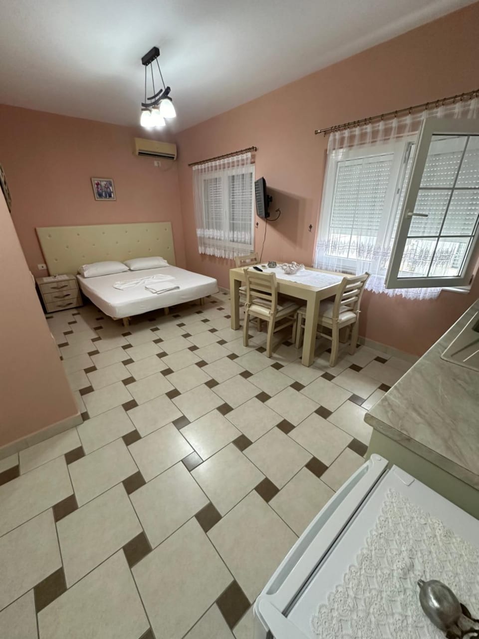 A&A House Bed and Breakfast in Sarandë