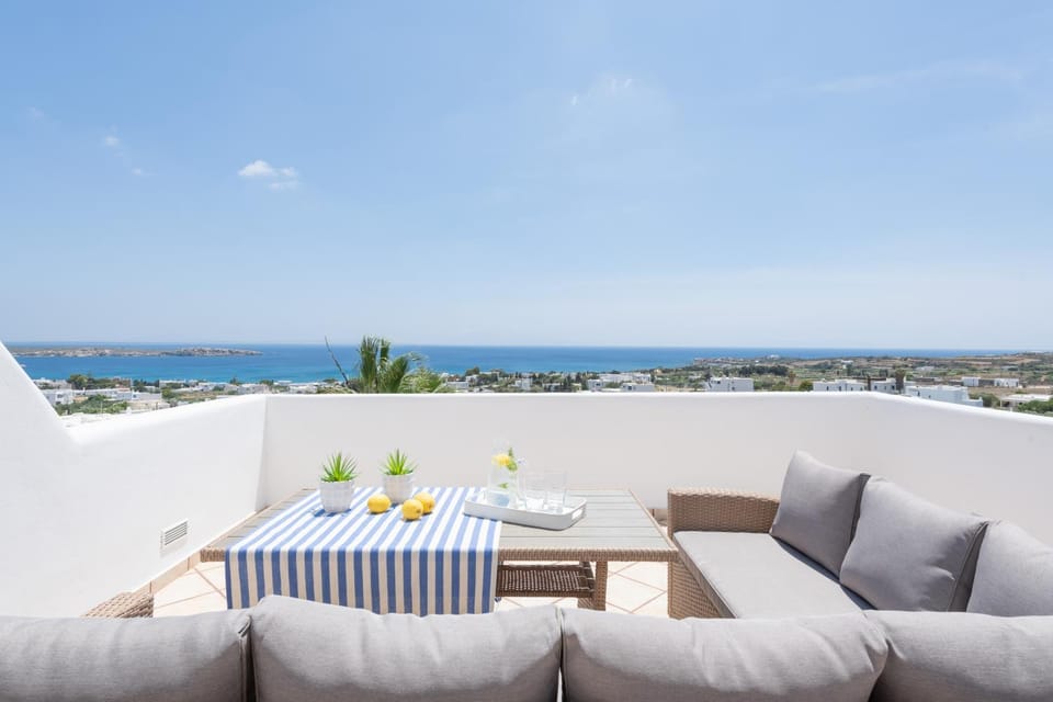 Balcony/Terrace, Seating area, Dining area, Sea view