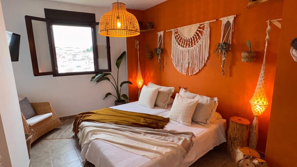 Photo of the whole room, Decorative detail, Guests, heating, pet friendly, towels, air conditioner