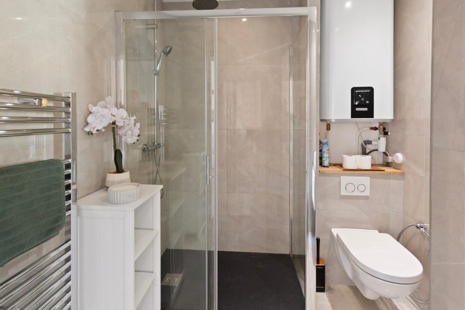 L'Aristide - Hypercentre - Spacious - AC Apartment in Antibes