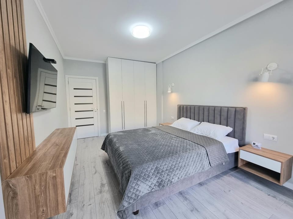 TV and multimedia, wardrobe