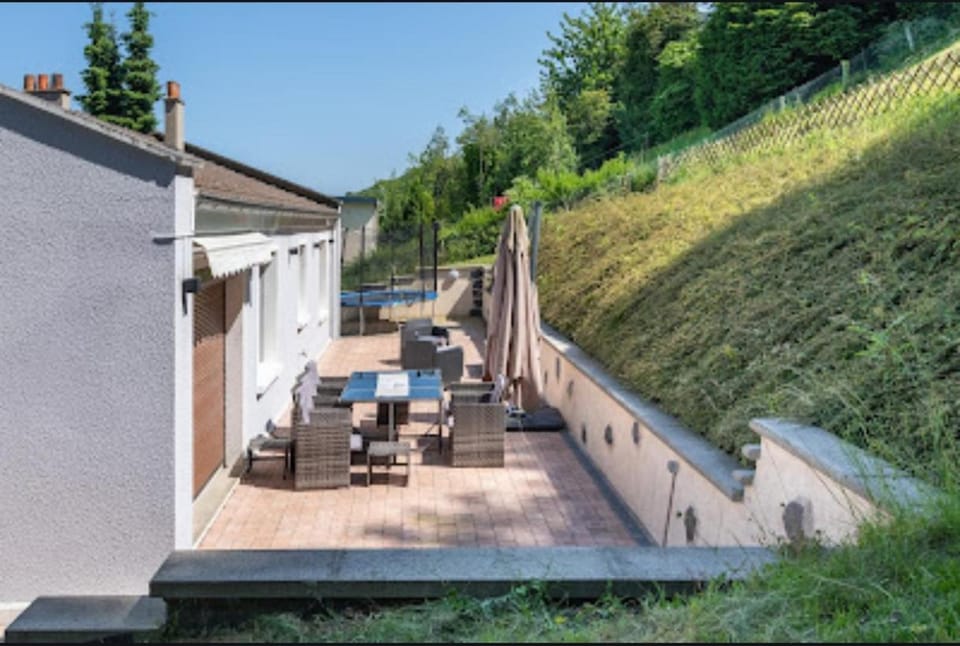 Day, Garden, Garden, View (from property/room), Balcony/Terrace, Balcony/Terrace, Dining area