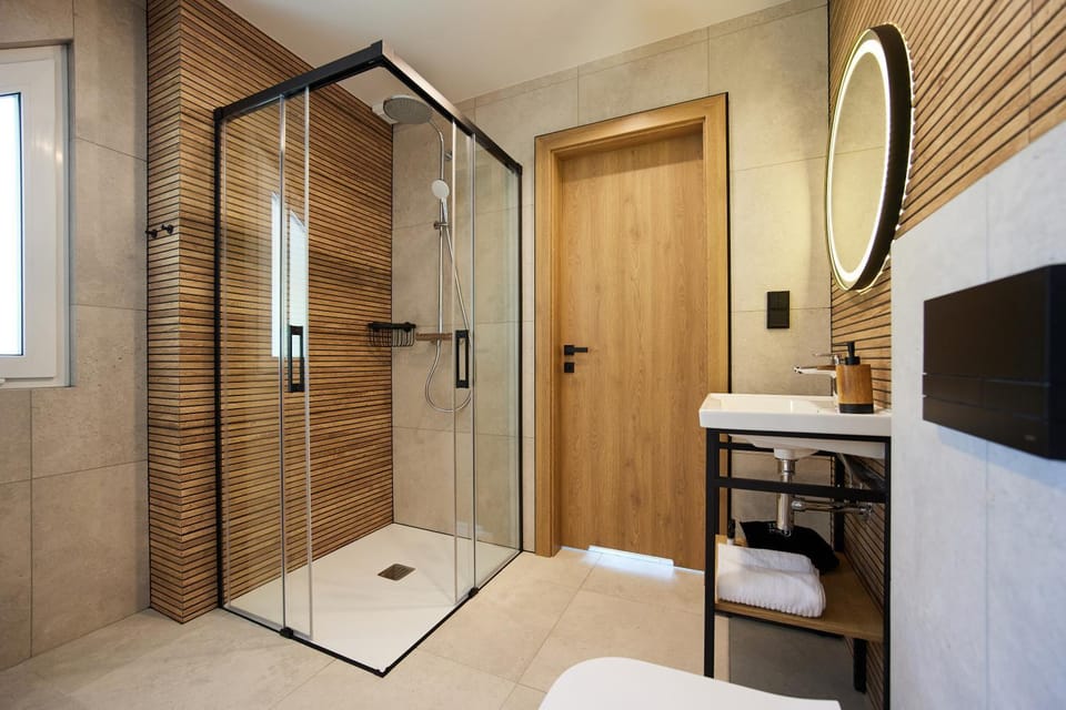 Shower, Bathroom