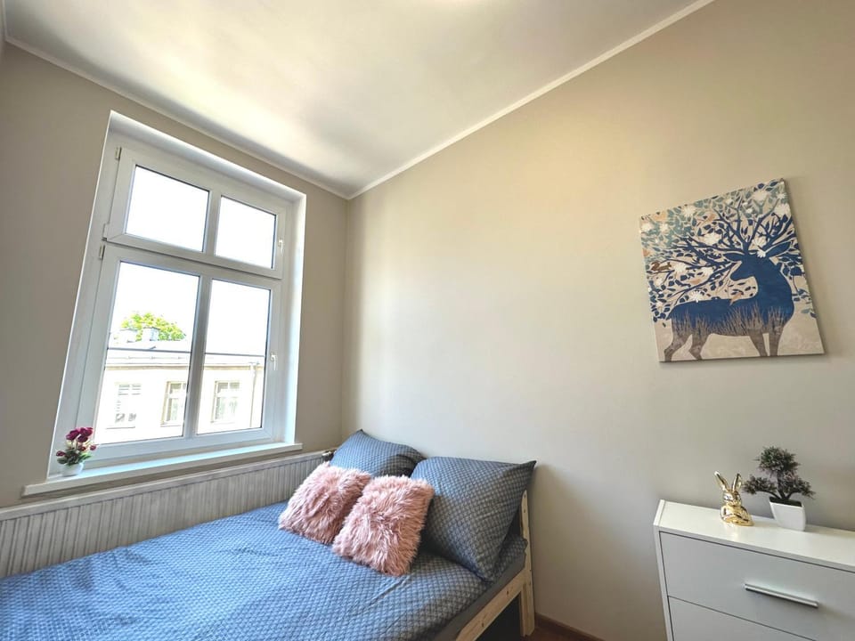 Bed, Photo of the whole room, Decorative detail