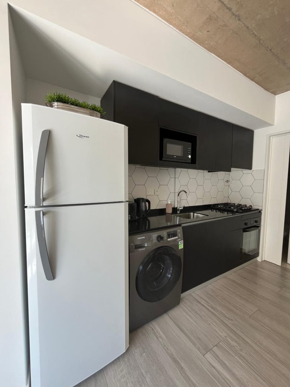 Kitchen or kitchenette, minibar, pet friendly, stove, washing machine