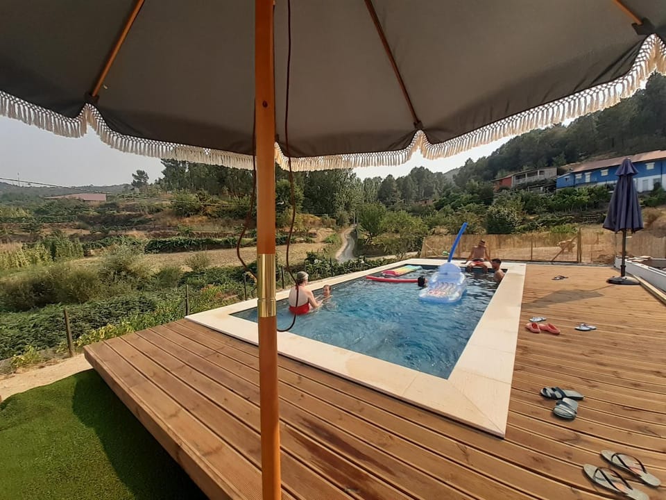 Day, Natural landscape, Mountain view, Pool view, Swimming pool, sunbed