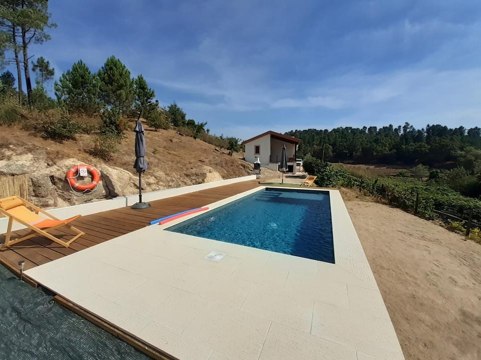 Day, Natural landscape, Swimming pool, sunbed