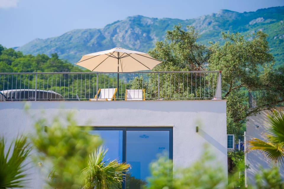 Patio, Activities, Activities, Diving, Swimming pool