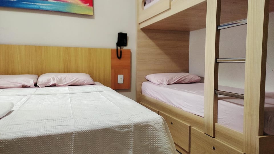Bed, Bedroom, bunk bed