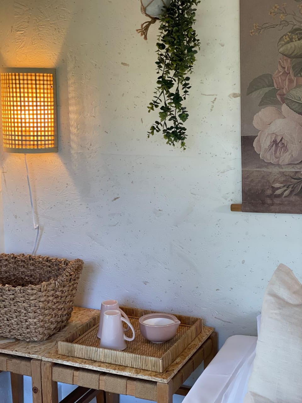 Photo of the whole room, Seating area, Bedroom