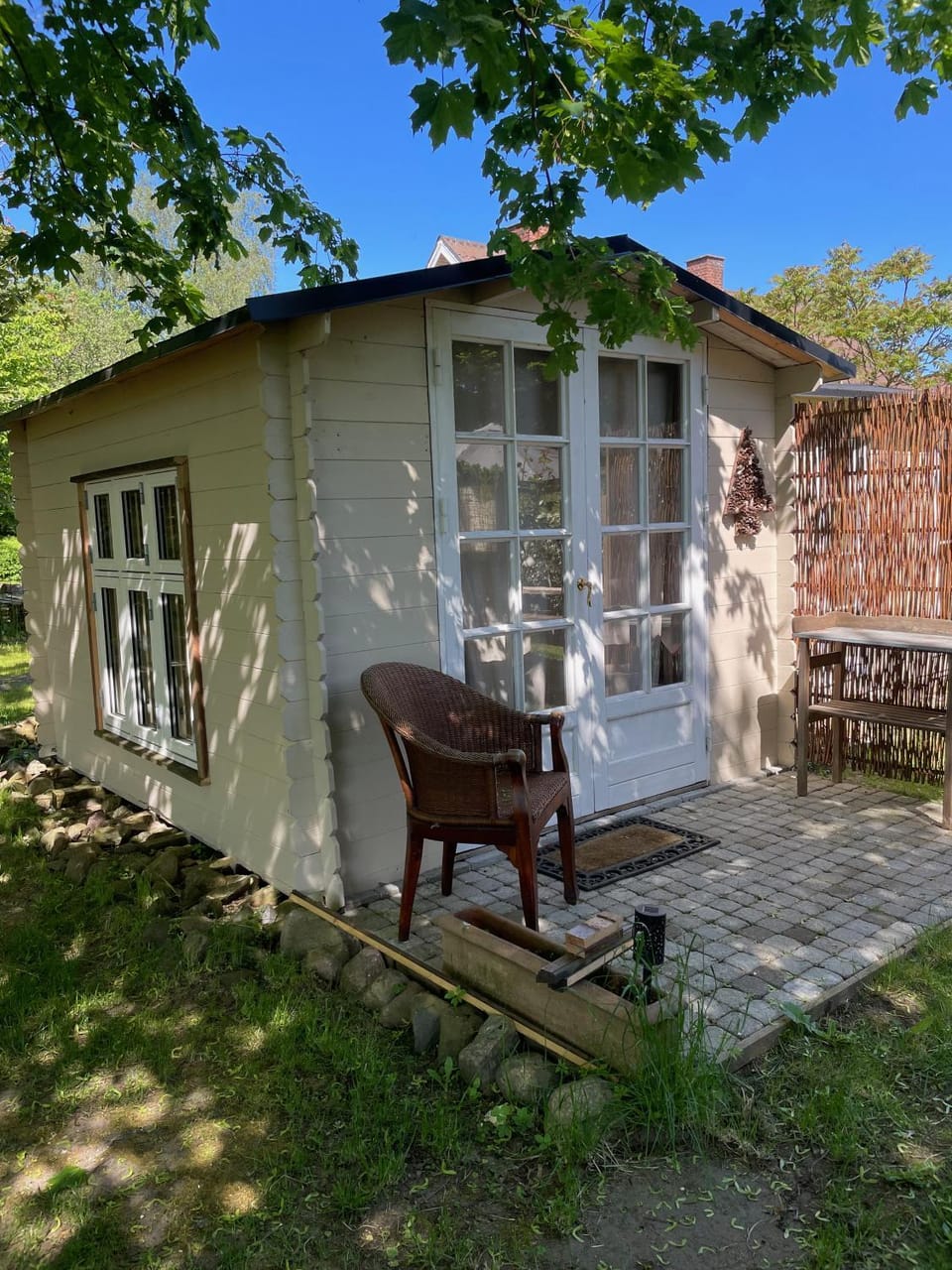 Property building, Patio, Garden