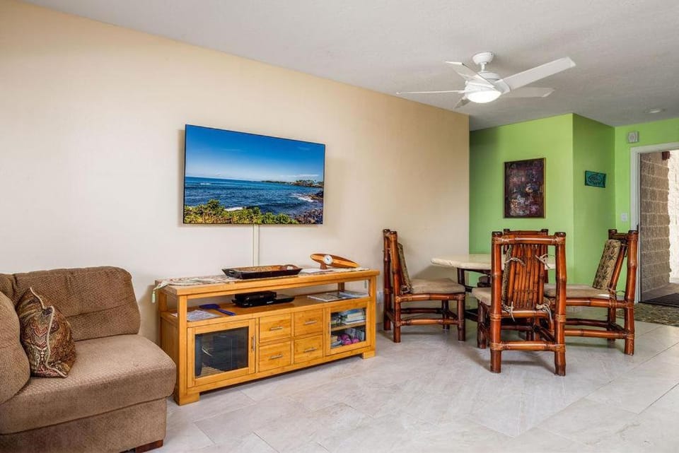 Keauhou Punahele#D-103 House in South Kona