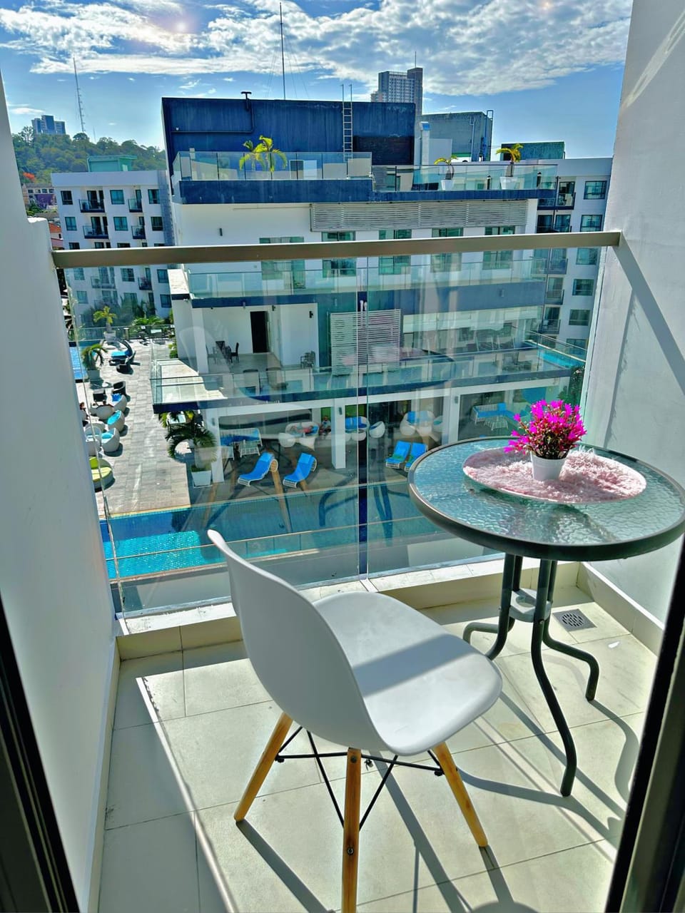 Property building, Day, View (from property/room), Balcony/Terrace, Balcony/Terrace, Dining area, Pool view, Swimming pool, sunbed