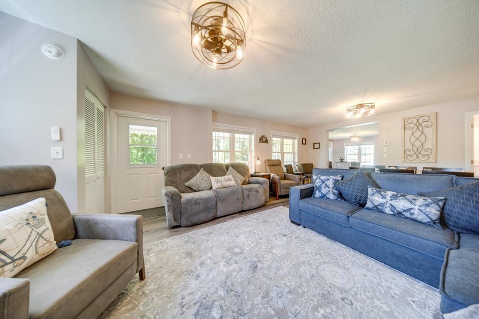 Pet-Friendly Centerville Home with Fire Pit and Grill House in Allegheny River