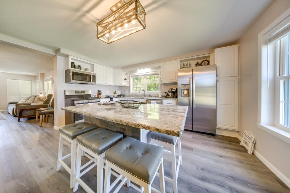 Pet-Friendly Centerville Home with Fire Pit and Grill House in Allegheny River