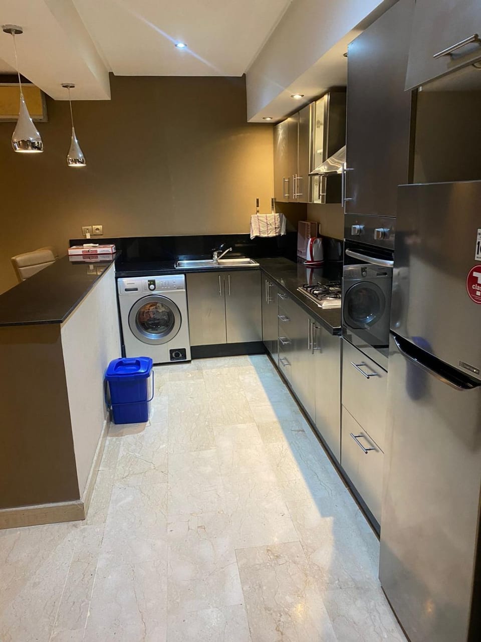 Kitchen or kitchenette, oven