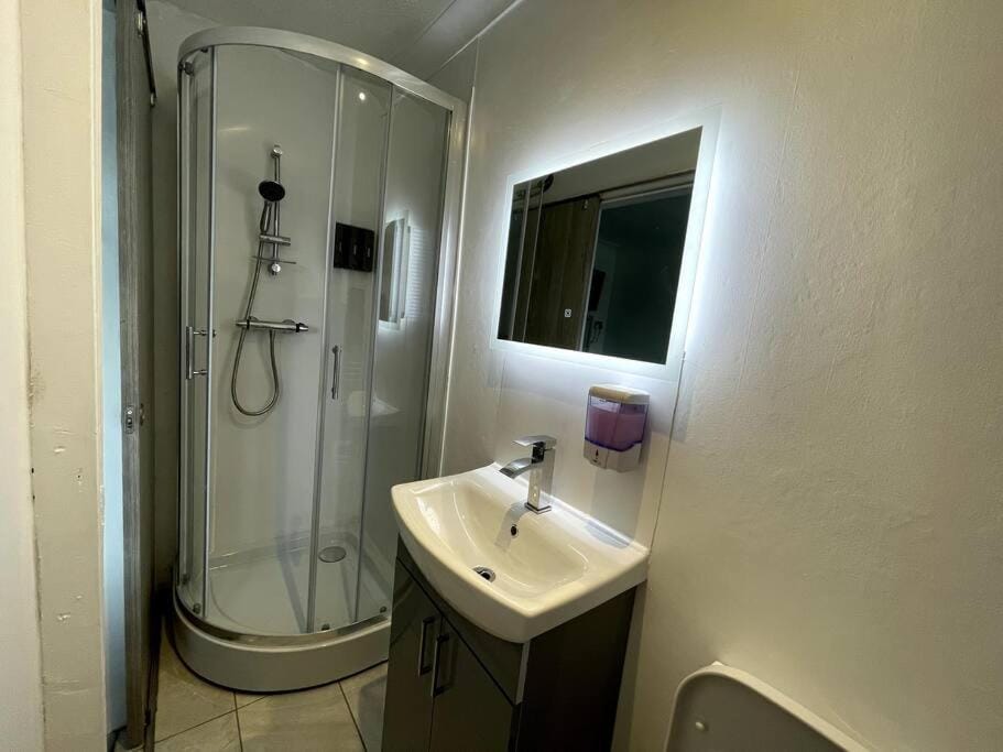 Chic 2 Bedroom Flat Apartment in Felixstowe
