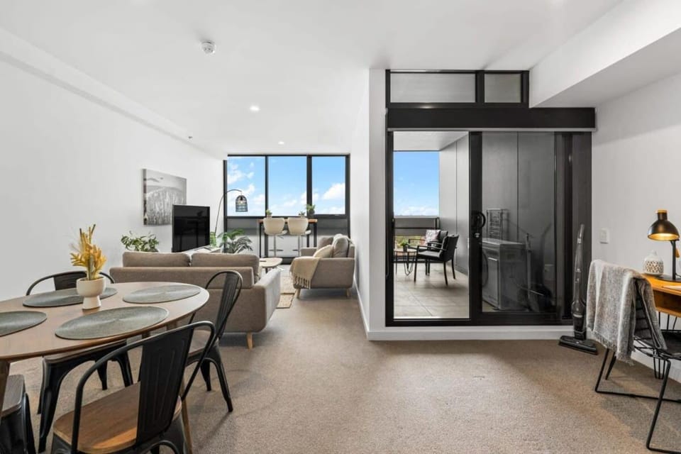 Comfy place with fabulous view Penthouse level Apartment in Adelaide