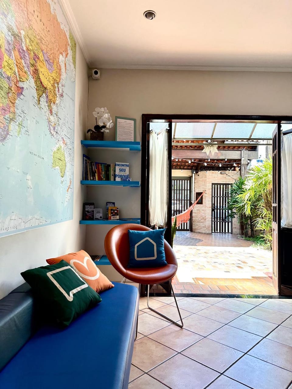 Communal lounge/ TV room