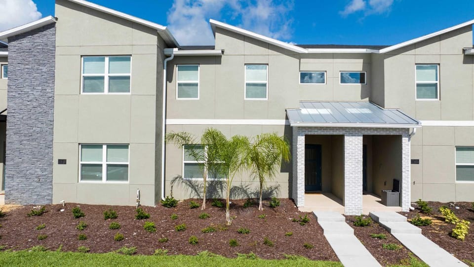 WonderFull 4Bd with Pool at Champions Gate 1174 House in Four Corners