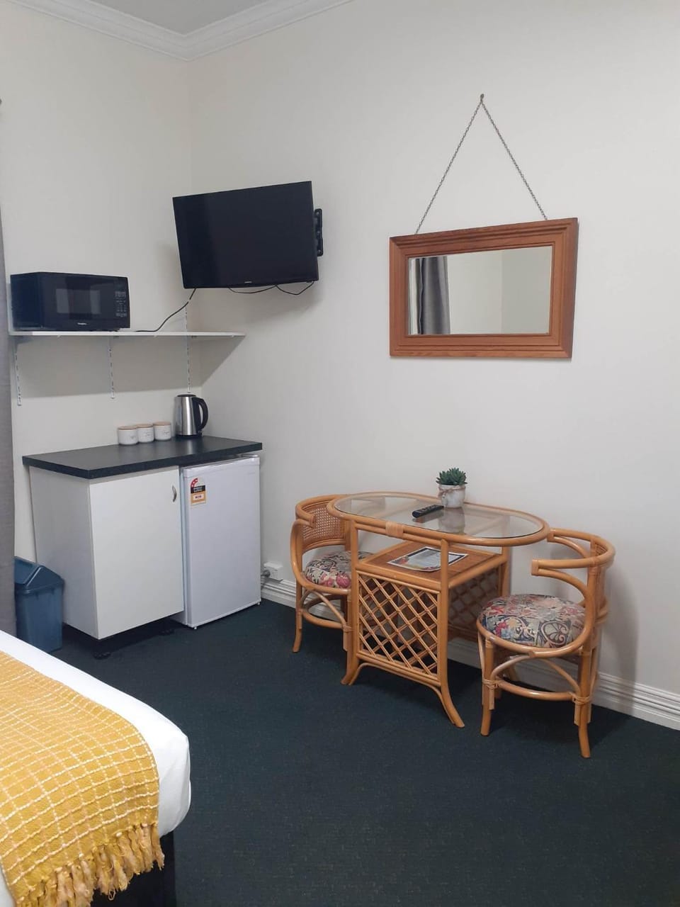 TV and multimedia, Coffee/tea facilities, Kitchen or kitchenette, Dining area, minibar
